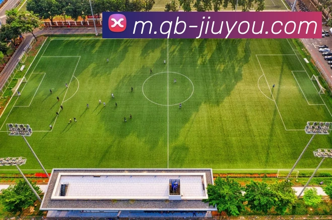 C罗为二女儿庆生送祝福偷穿乔治娜高跟鞋的趣味瞬间